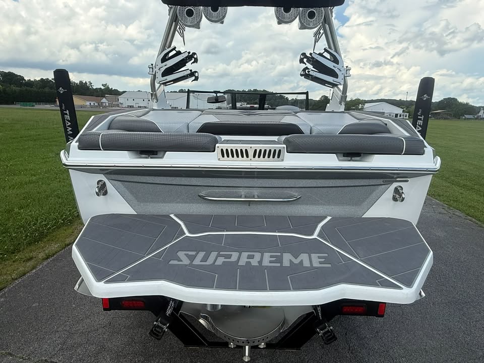 2022 Supreme S220 Icon